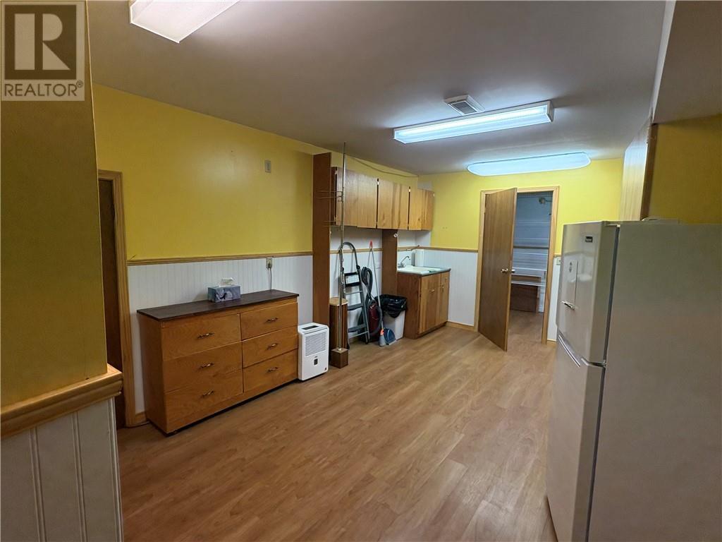 27 Tilley, Killarney, ON - Indoor