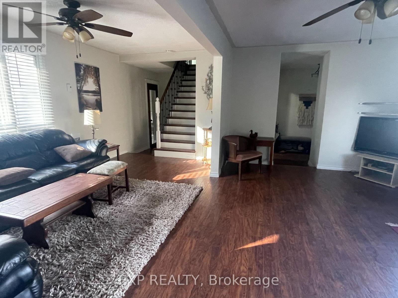 271 George Drive, Kawartha Lakes, ON - Indoor Photo Showing Other Room