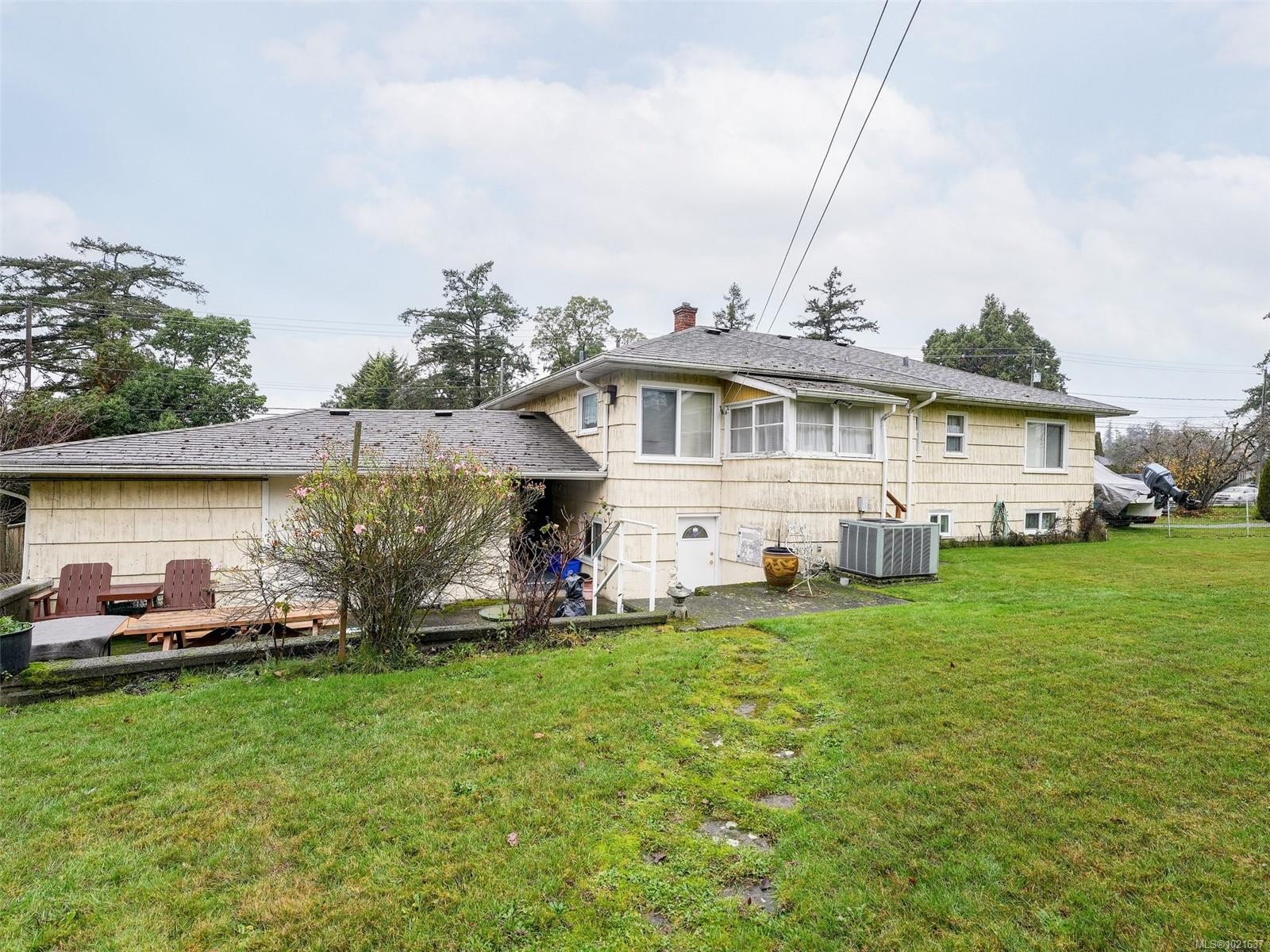 3059 Admirals Rd, Saanich, BC