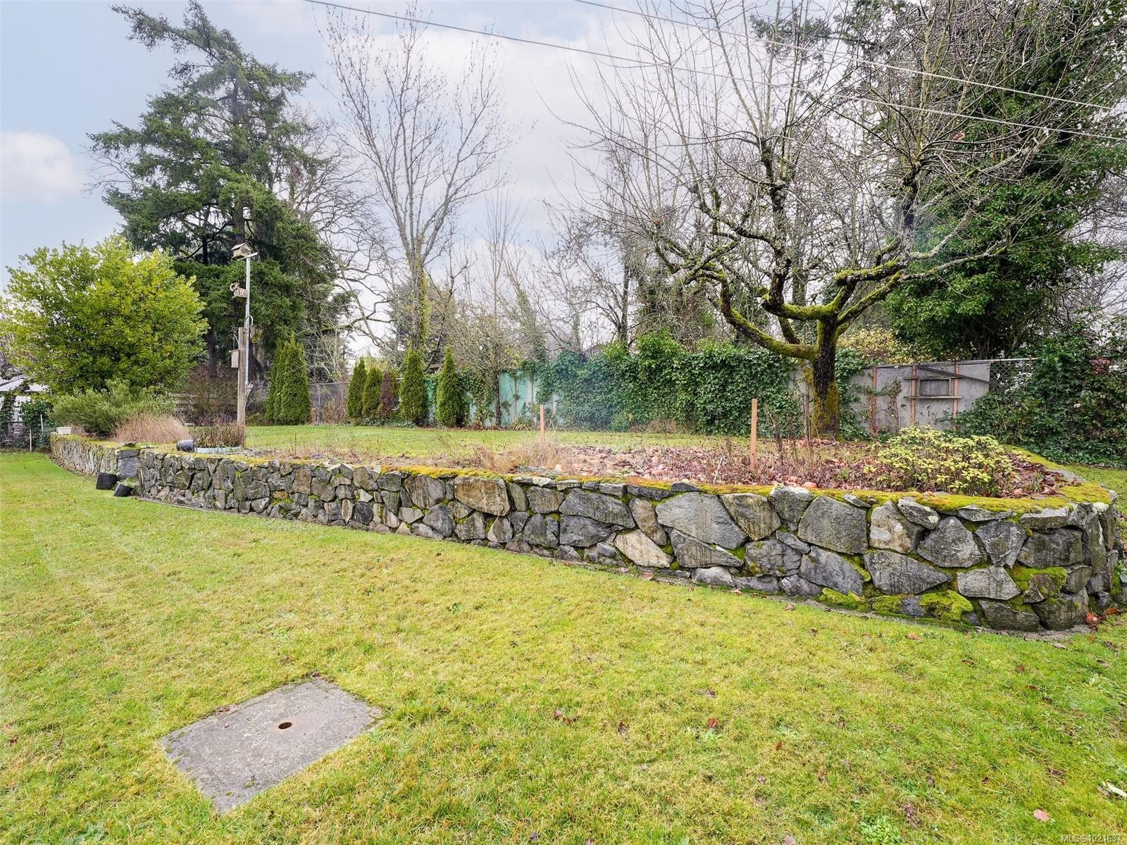 3059 Admirals Rd, Saanich, BC