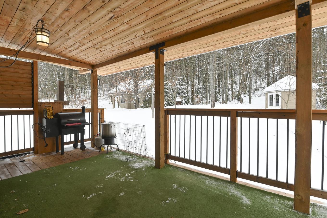 Balcony - 122 Rue Gingras, Fossambault-Sur-Le-Lac, QC - Indoor Photo Showing Other Room