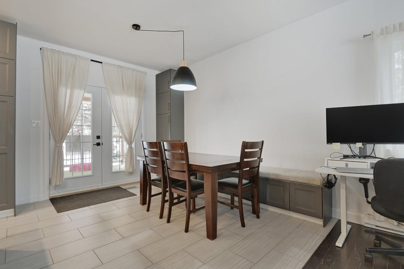 Dining room - 122 Rue Gingras, Fossambault-Sur-Le-Lac, QC - Indoor Photo Showing Dining Room