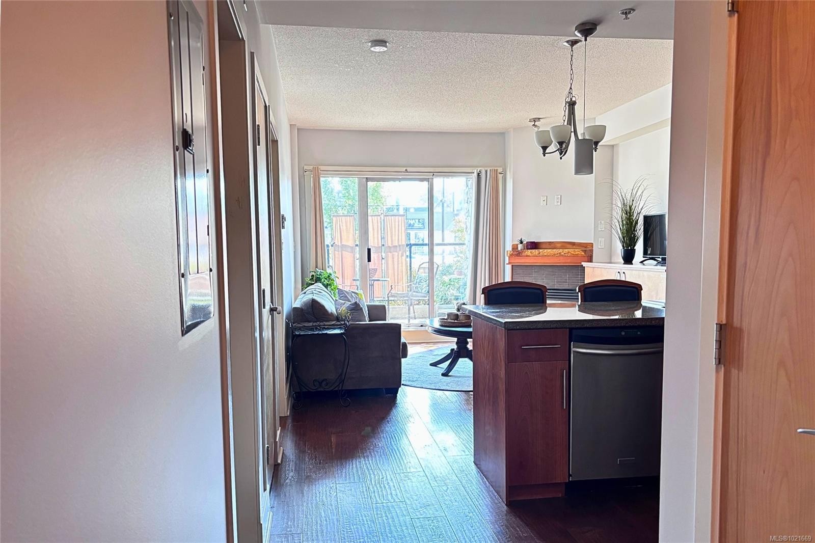 206-194 Beachside Dr, Parksville, BC - Indoor