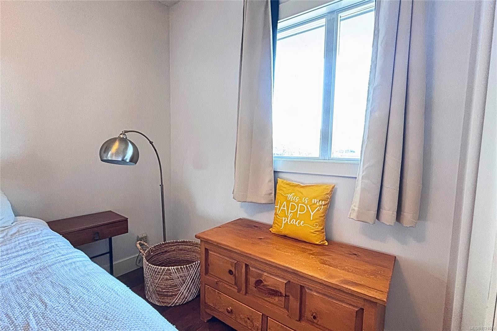 206-194 Beachside Dr, Parksville, BC - Indoor Photo Showing Bedroom