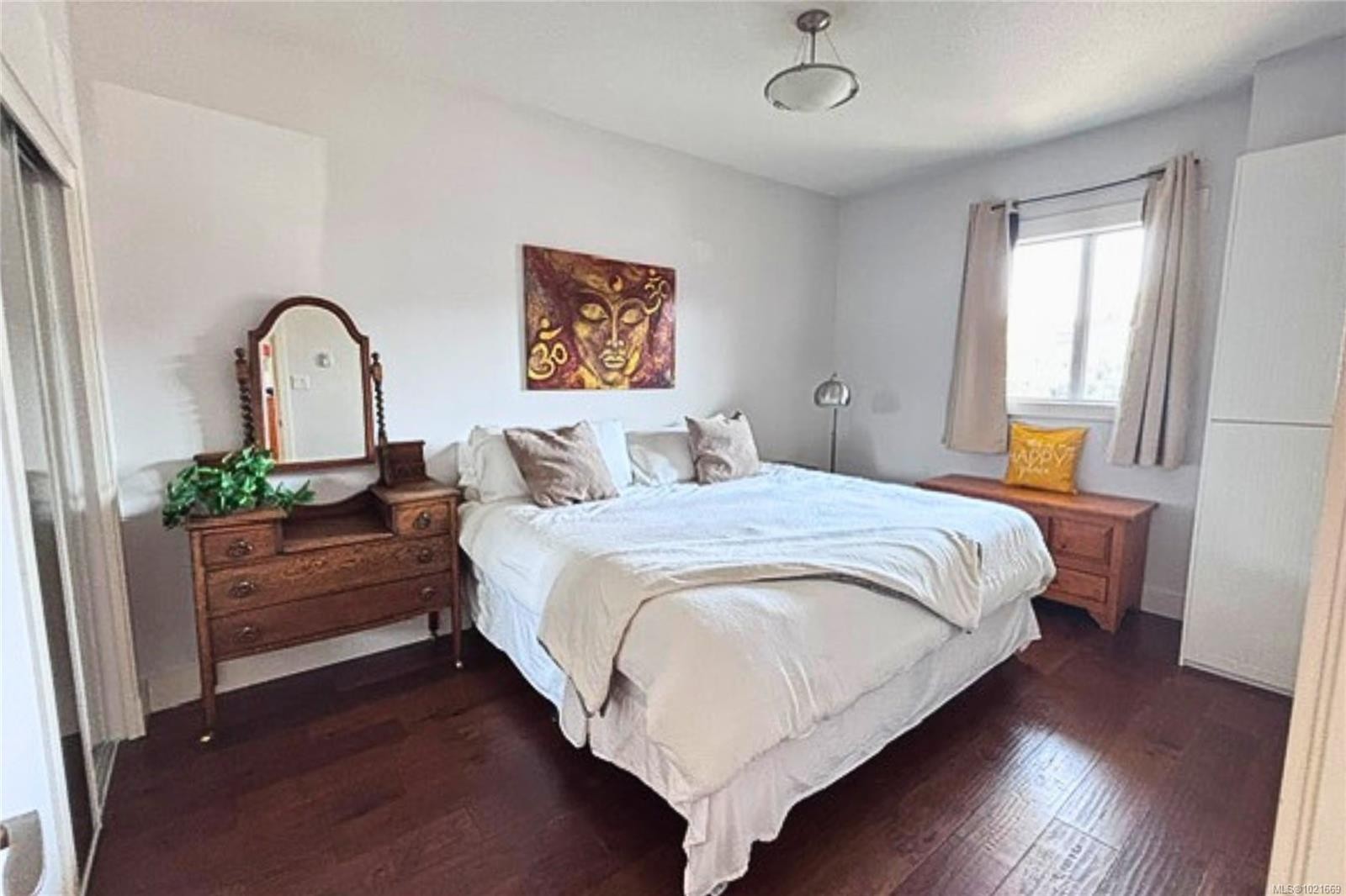 206-194 Beachside Dr, Parksville, BC - Indoor Photo Showing Bedroom