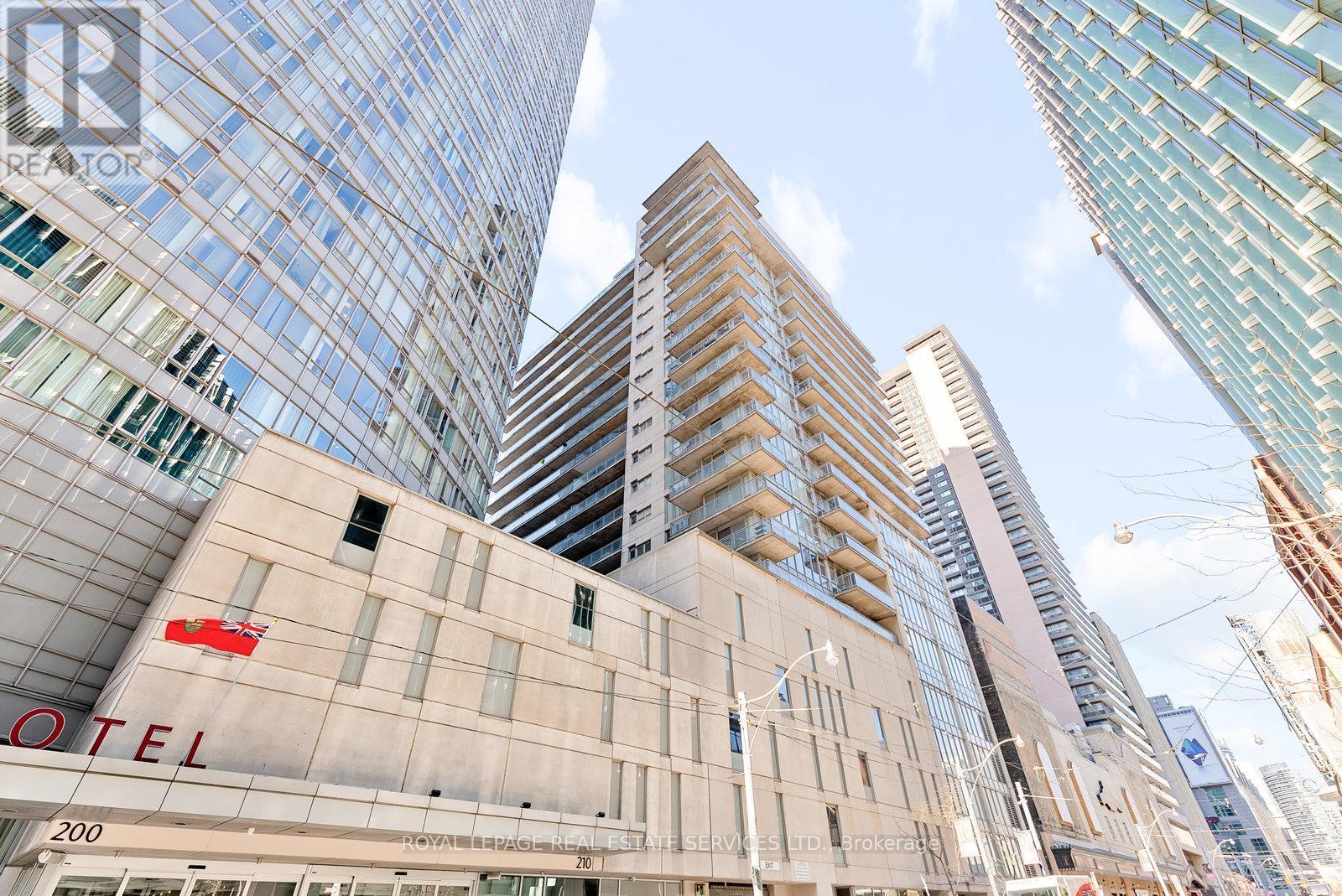 1606 - 220 Victoria Street, Toronto, ON - Outdoor With Facade