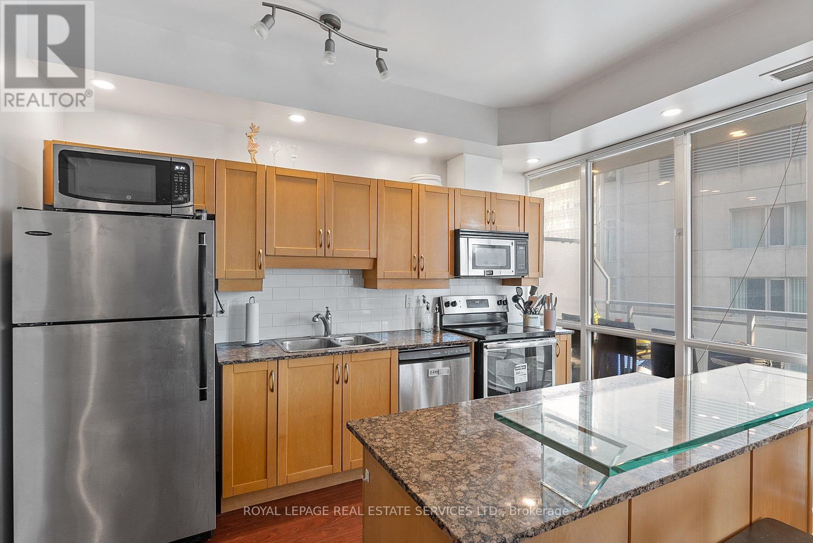 1606 - 220 Victoria Street, Toronto, ON - Indoor Photo Showing Kitchen With Double Sink