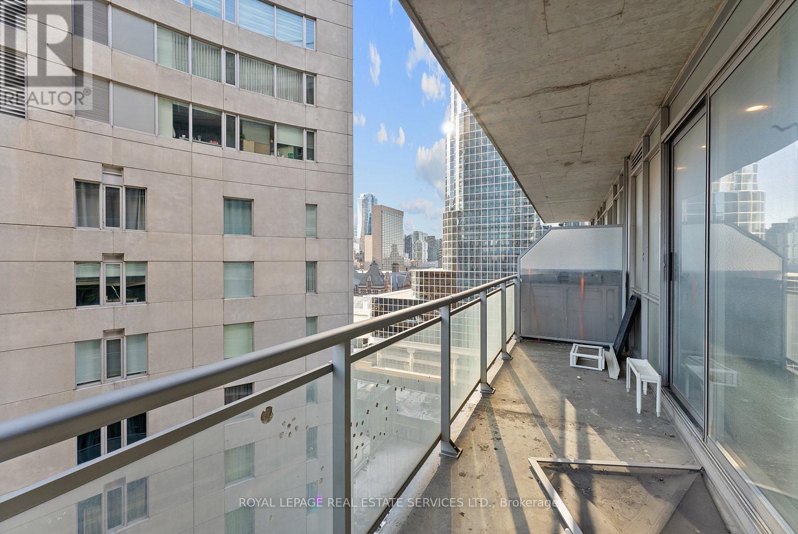 1606 - 220 Victoria Street, Toronto, ON - Outdoor With Balcony With Exterior