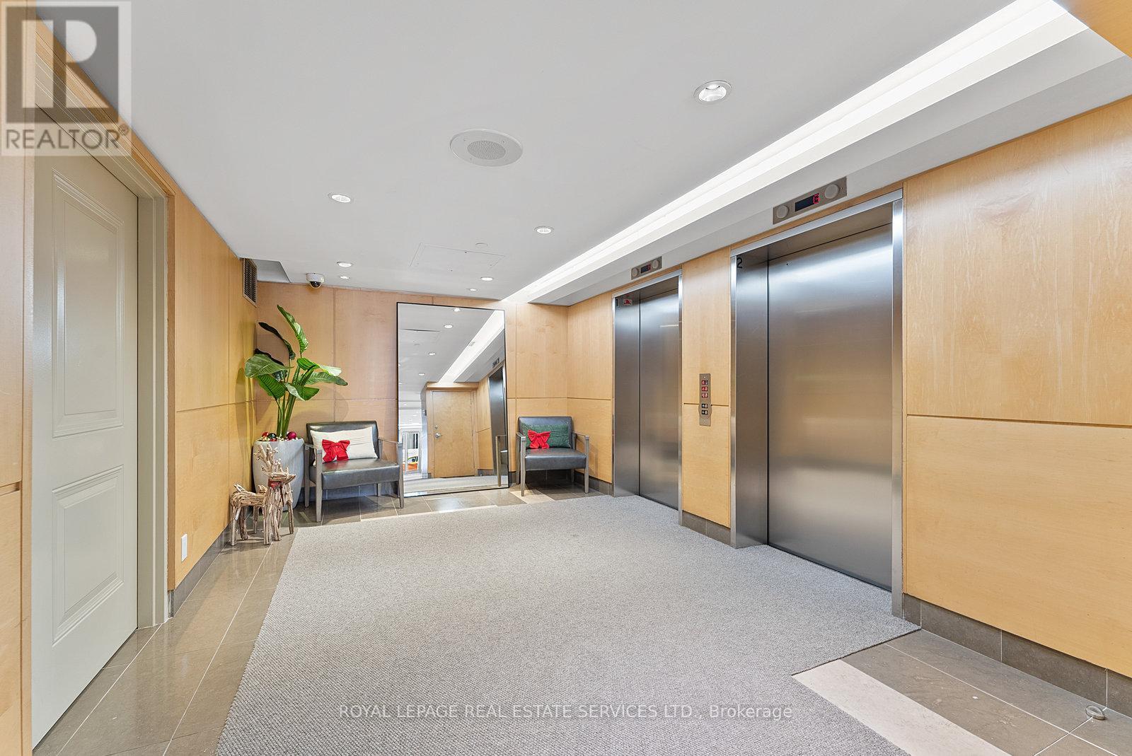 1606 - 220 Victoria Street, Toronto, ON - Indoor Photo Showing Other Room