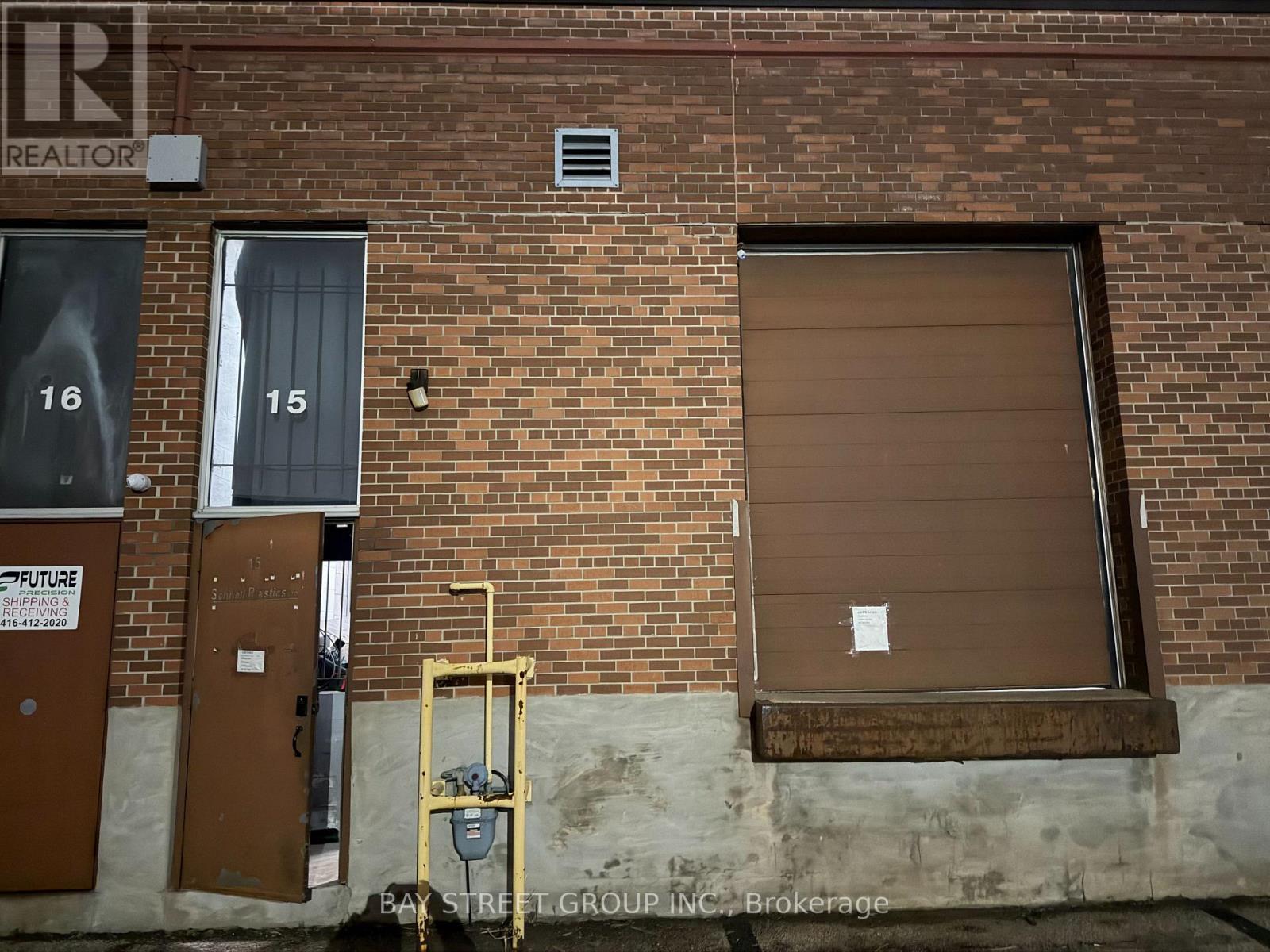 15 - 140 Finchdene Square, Toronto, ON