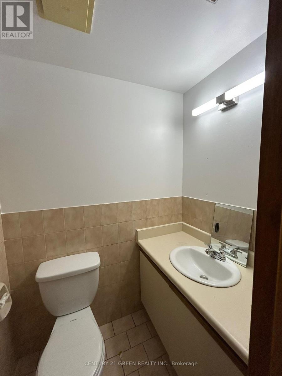 Main - 719 Keates Avenue, Oshawa, ON - Indoor Photo Showing Bathroom