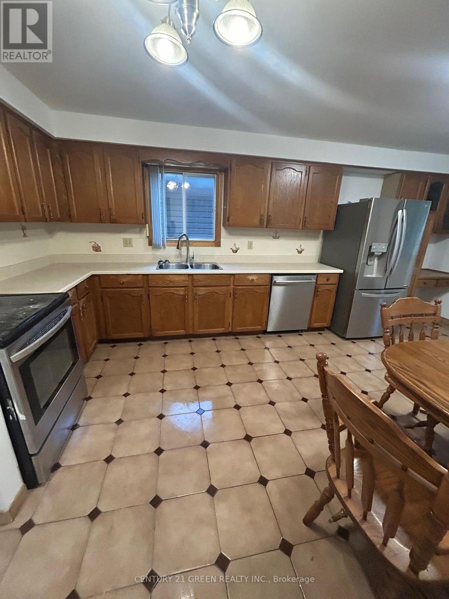 Main - 719 Keates Avenue, Oshawa, ON - Indoor Photo Showing Kitchen With Double Sink