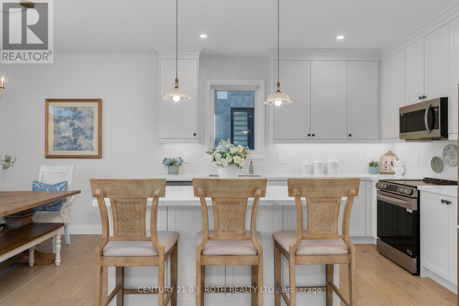 19 Rowley Crescent, Springwater, ON - Indoor