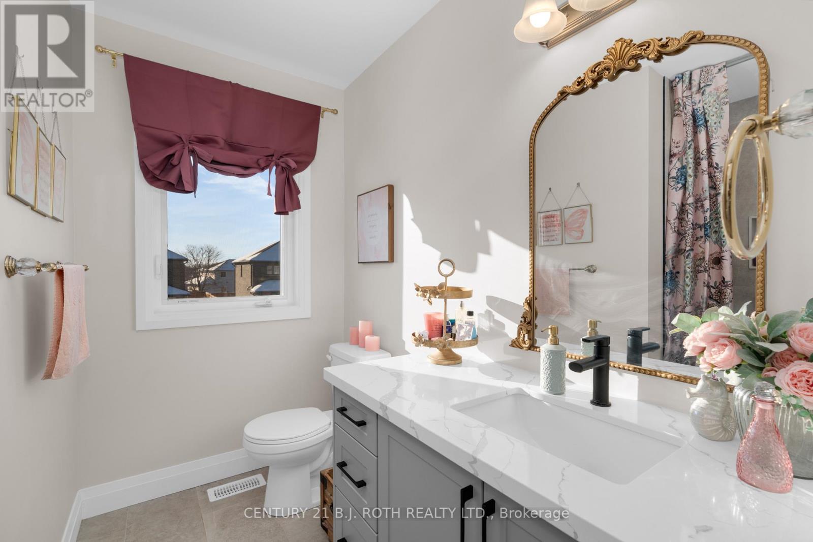 19 Rowley Crescent, Springwater, ON - Indoor Photo Showing Bathroom