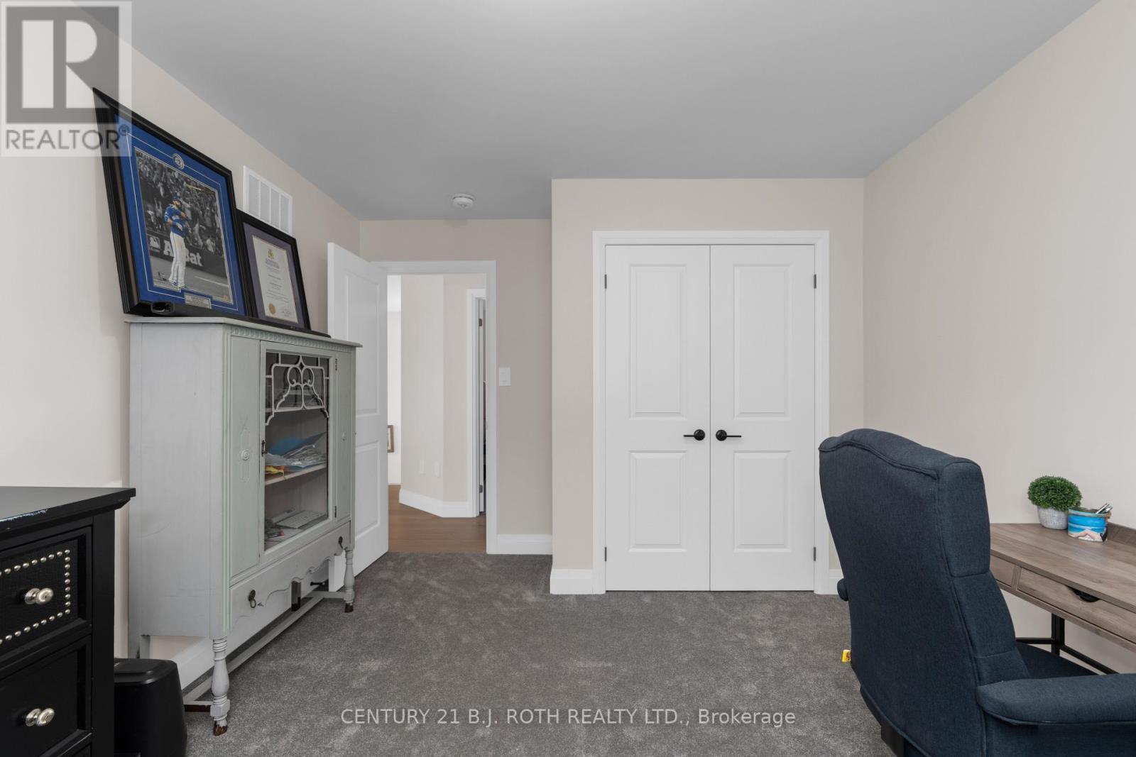 19 Rowley Crescent, Springwater, ON - Indoor Photo Showing Office