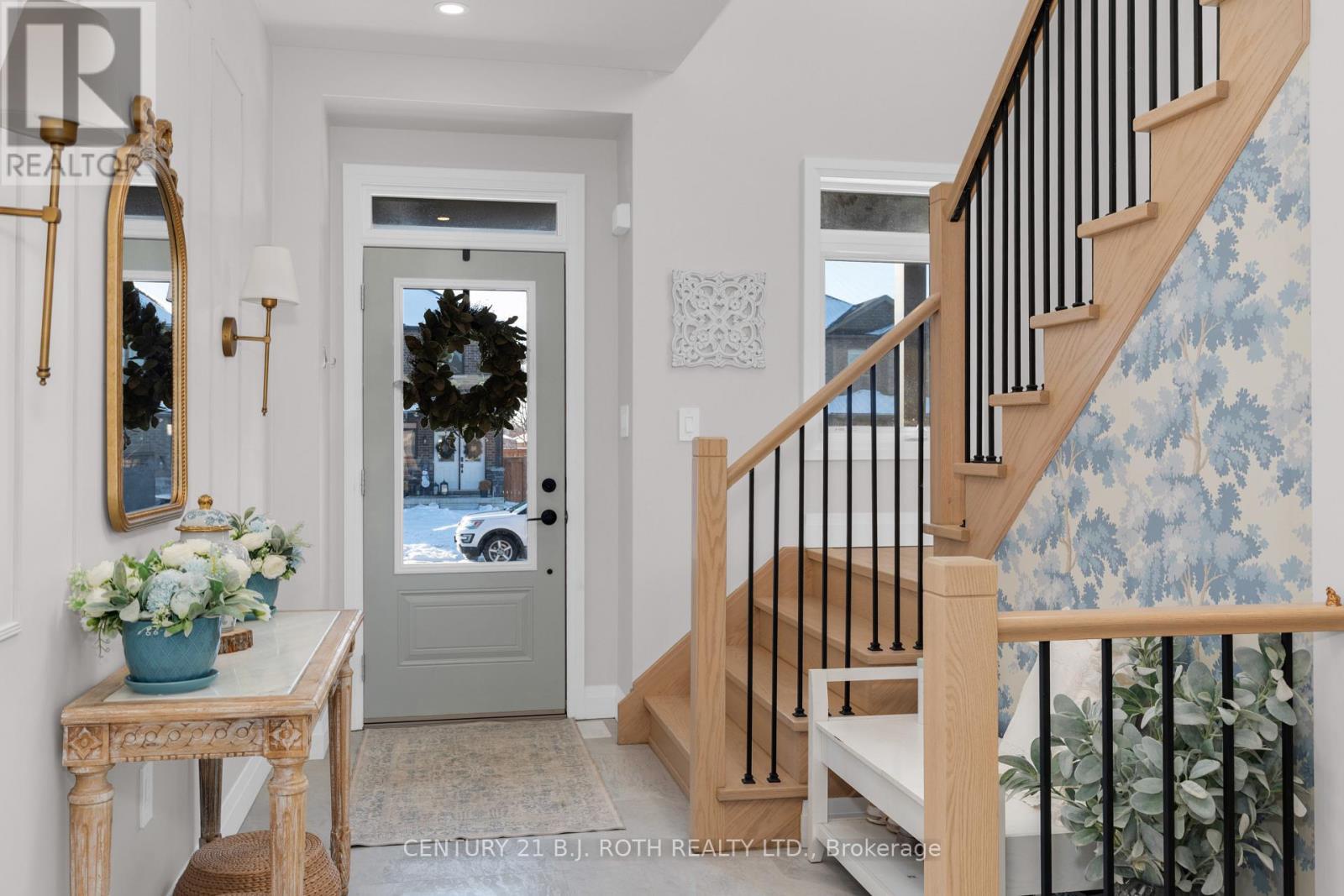19 Rowley Crescent, Springwater, ON - Indoor Photo Showing Other Room