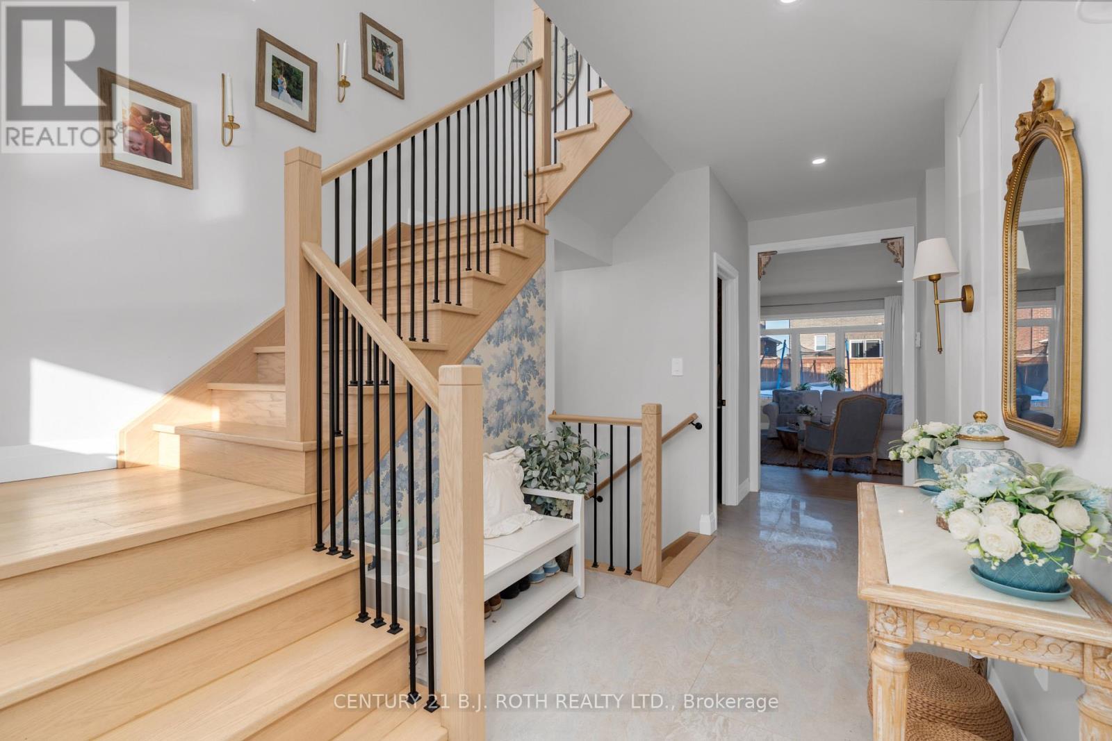 19 Rowley Crescent, Springwater, ON - Indoor Photo Showing Other Room