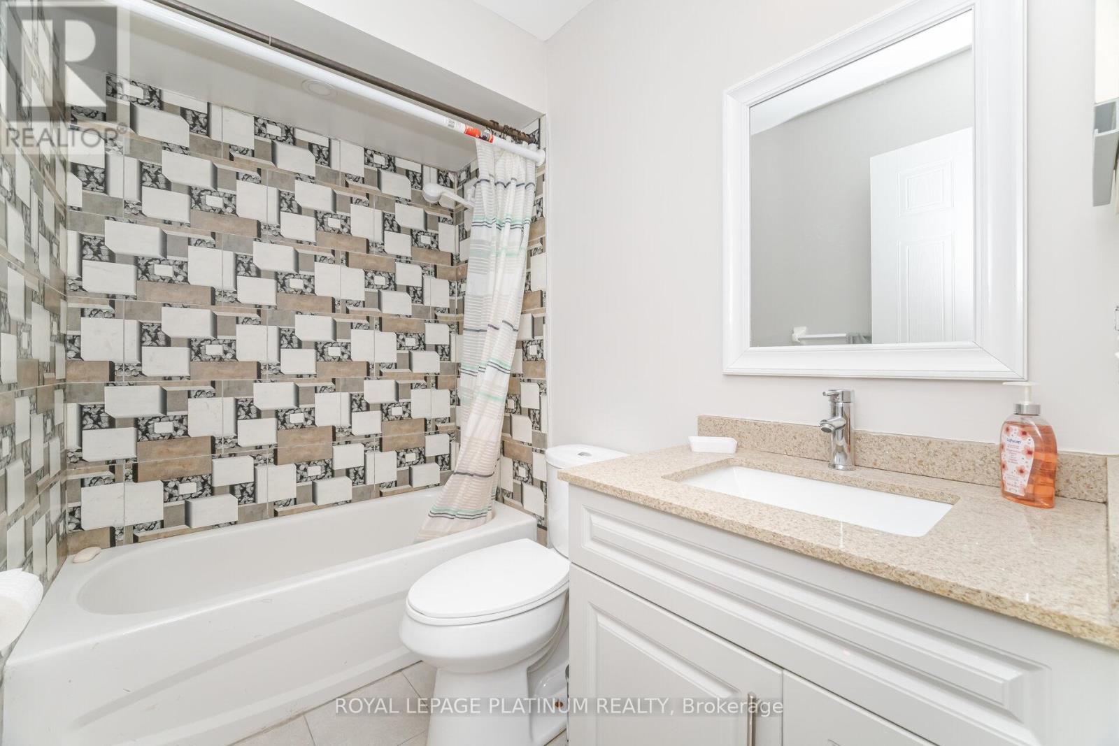 51 Softneedle Avenue, Brampton, ON - Indoor Photo Showing Bathroom