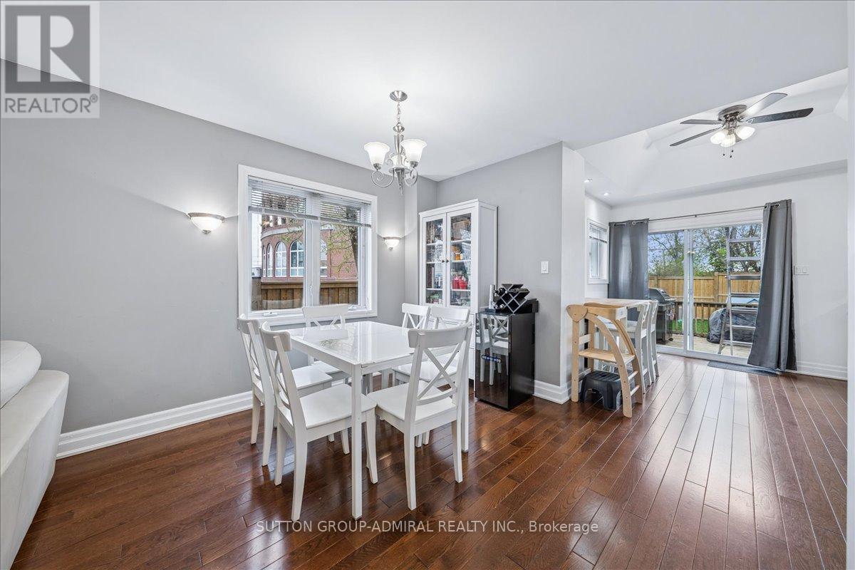 11 Bowie Avenue, Toronto, ON - Indoor Photo Showing Dining Room