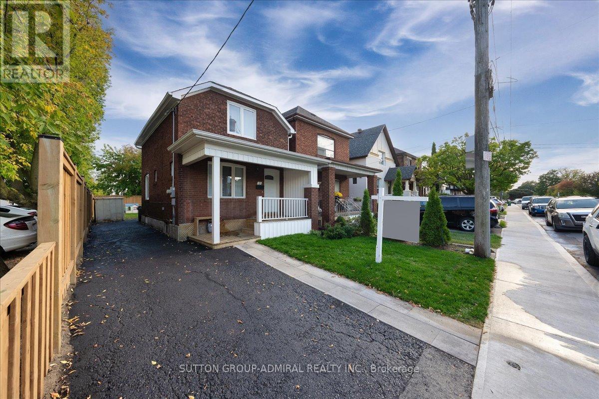 11 Bowie Avenue, Toronto, ON - Outdoor With Deck Patio Veranda With Facade