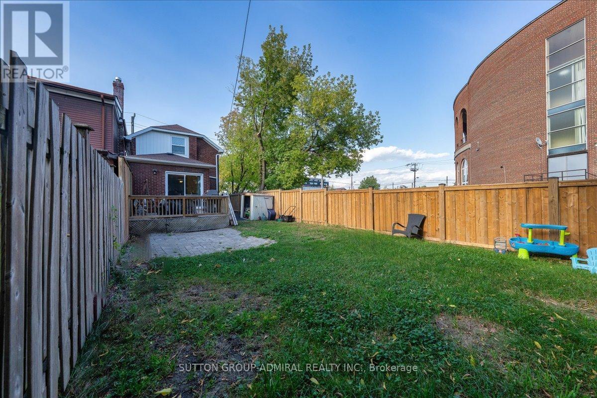 11 Bowie Avenue, Toronto, ON - Outdoor With Deck Patio Veranda
