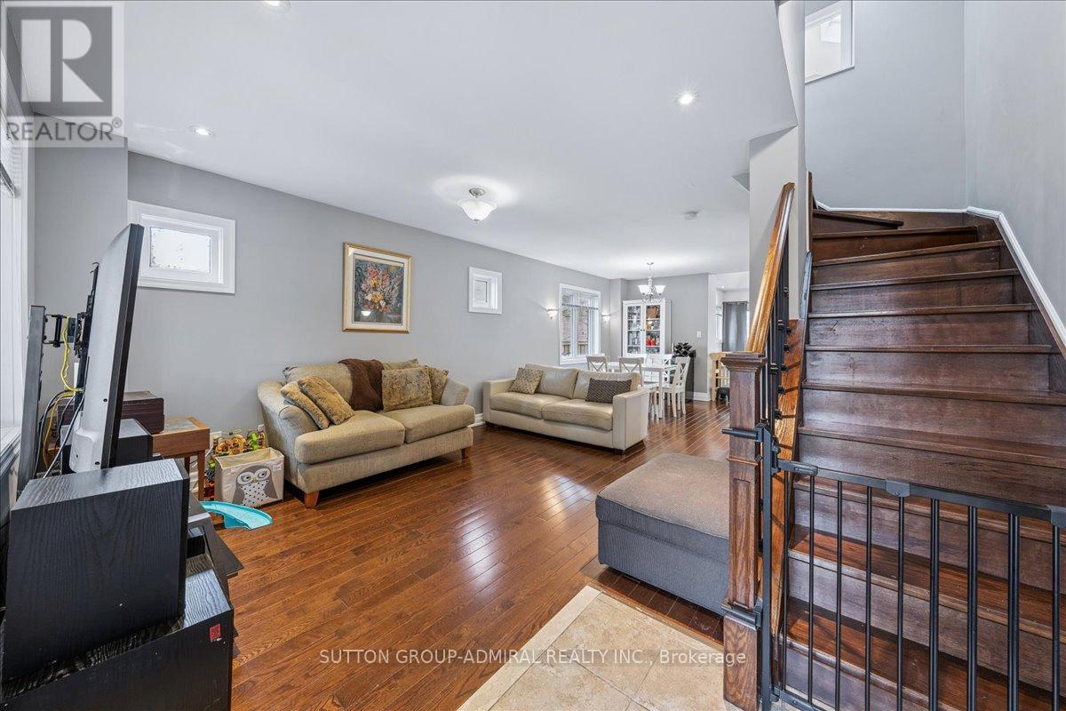 11 Bowie Avenue, Toronto, ON - Indoor