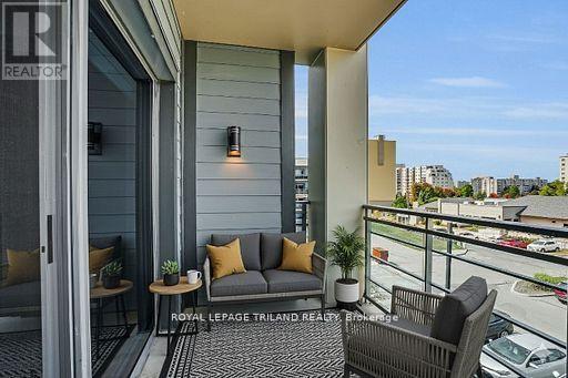 401 - 340 Sugarcreek Trail, London North (North N), ON - Outdoor With Deck Patio Veranda With Exterior