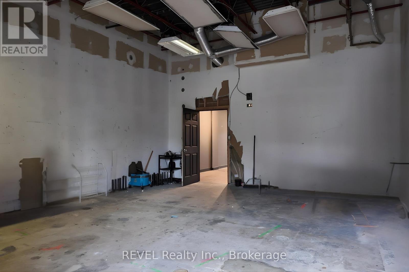 Back Area - B11 - 211 Martindale Road, St. Catharines (Grapeview), ON