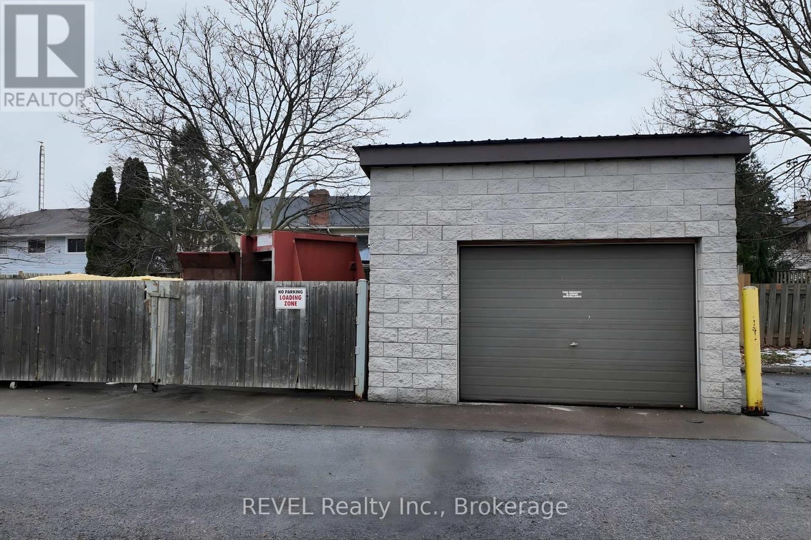 Back door is Directly by the garbage disposal - B11 - 211 Martindale Road, St. Catharines (Grapeview), ON