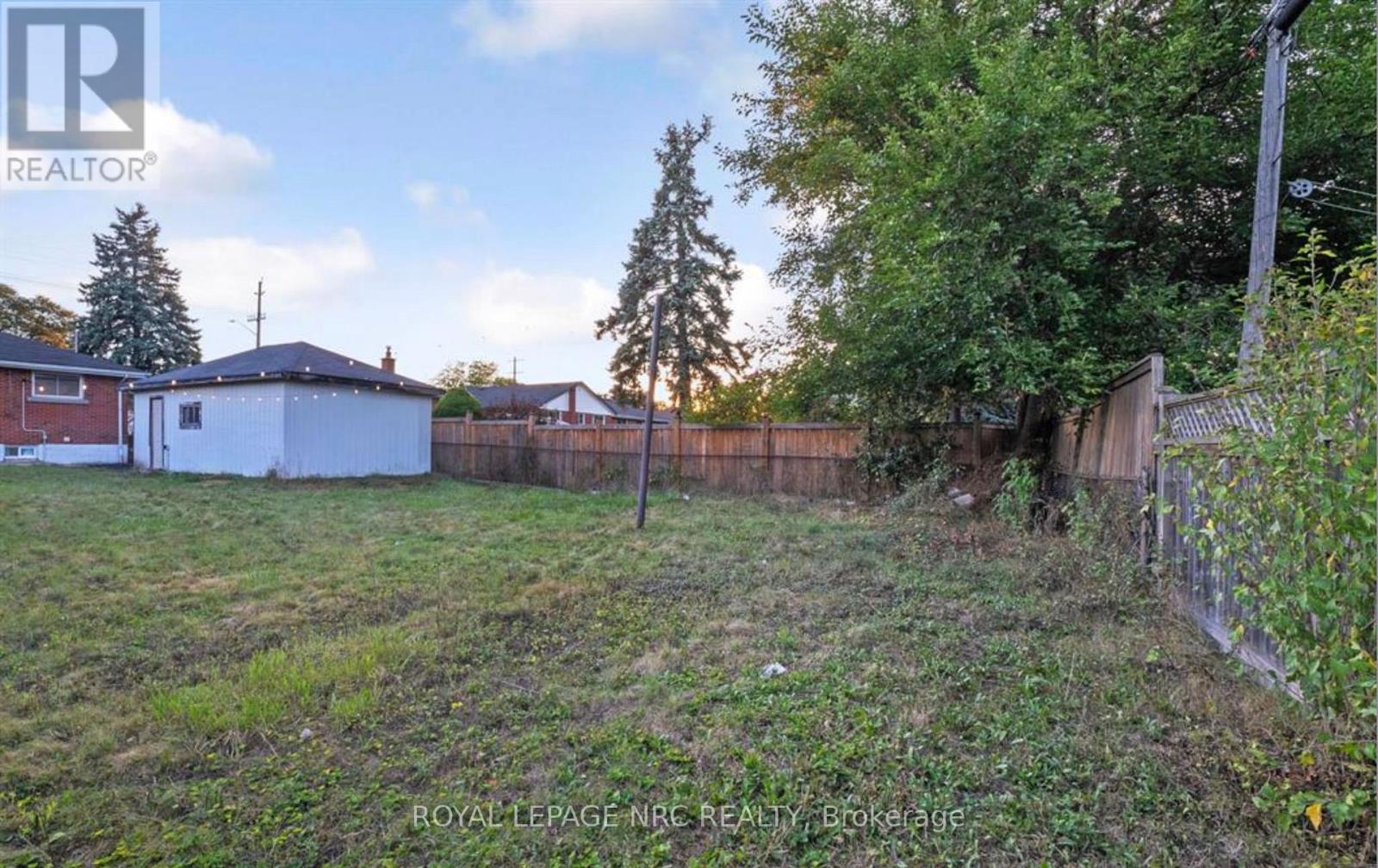 Basement - 959 Mohawk Road E, Hamilton (Huntington), ON - Outdoor