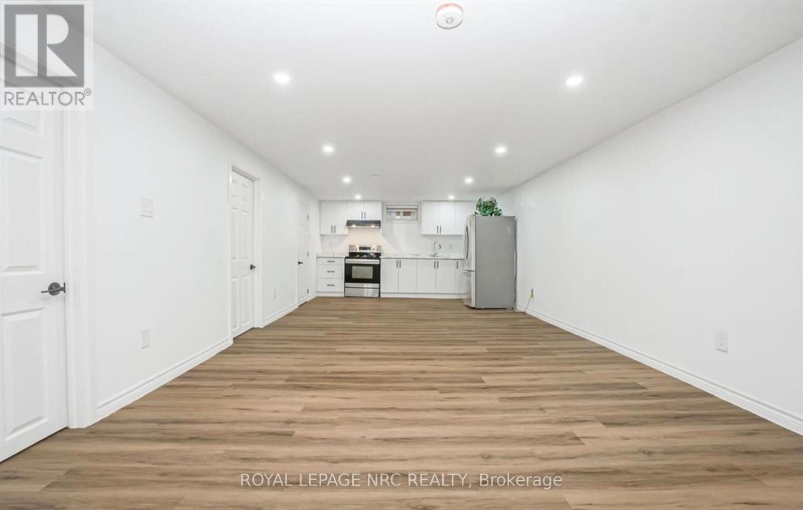 Basement - 959 Mohawk Road E, Hamilton (Huntington), ON - Indoor Photo Showing Other Room