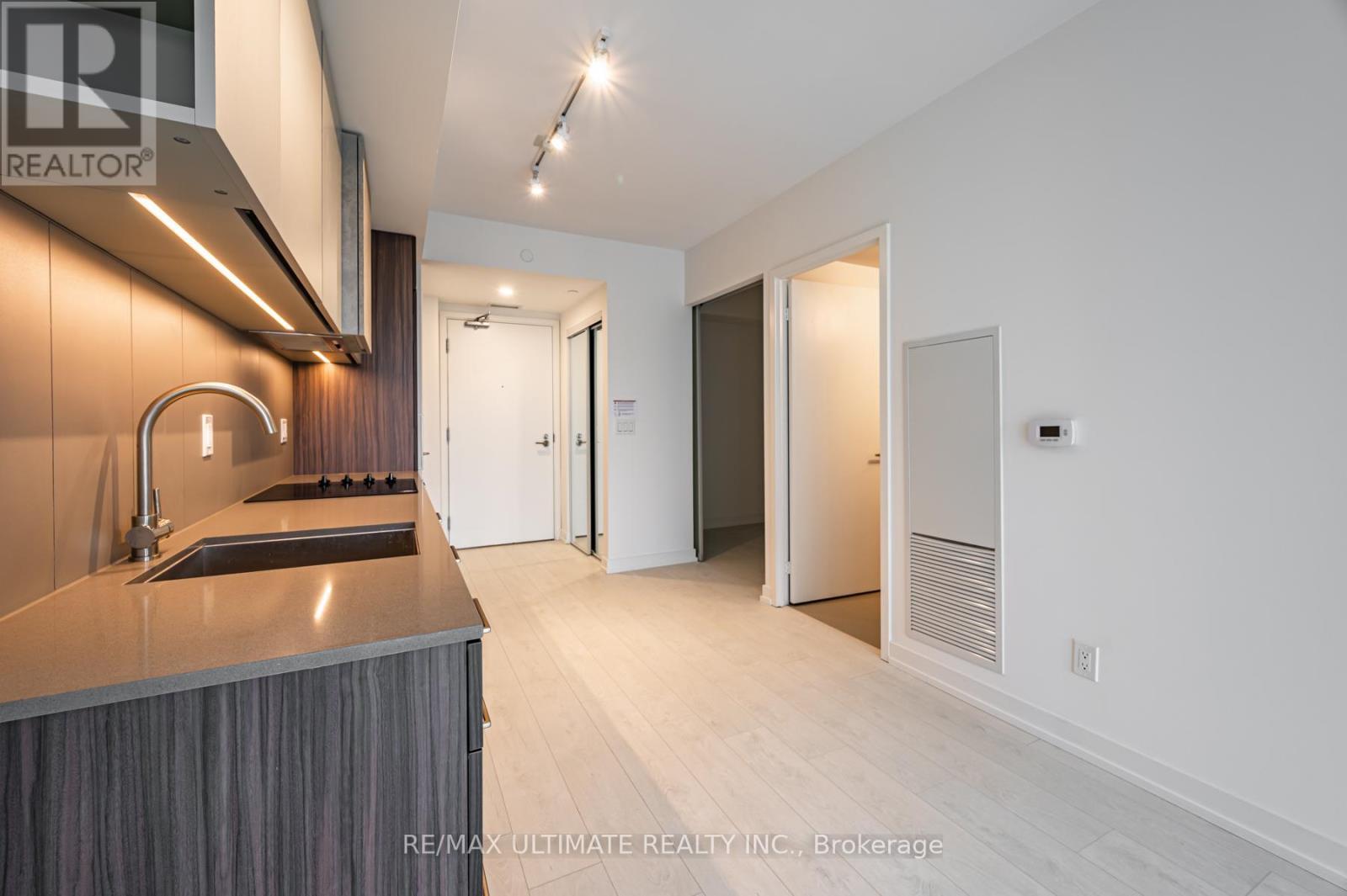 2921 - 19 Western Battery Road, Toronto, ON - Indoor