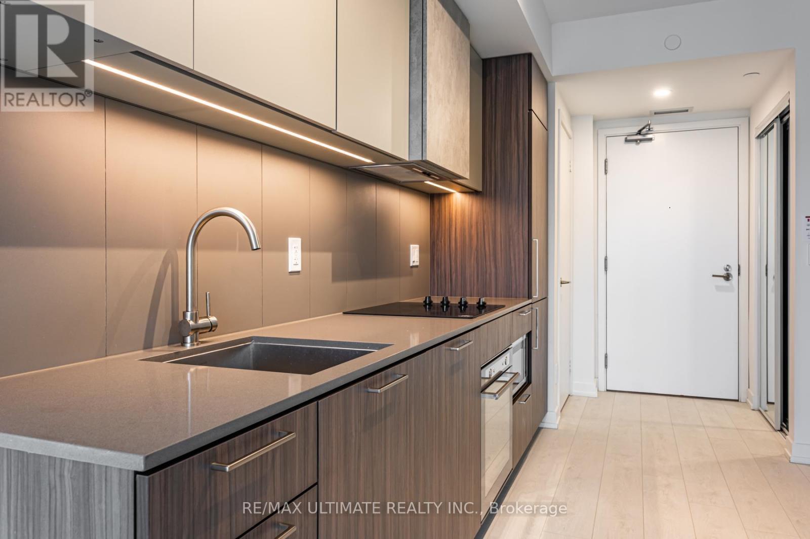 2921 - 19 Western Battery Road, Toronto, ON - Indoor Photo Showing Kitchen