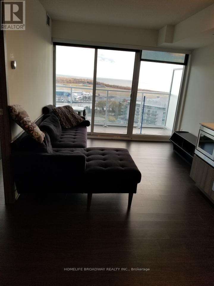 2501 - 17 Bathurst Street, Toronto, ON - Indoor Photo Showing Living Room