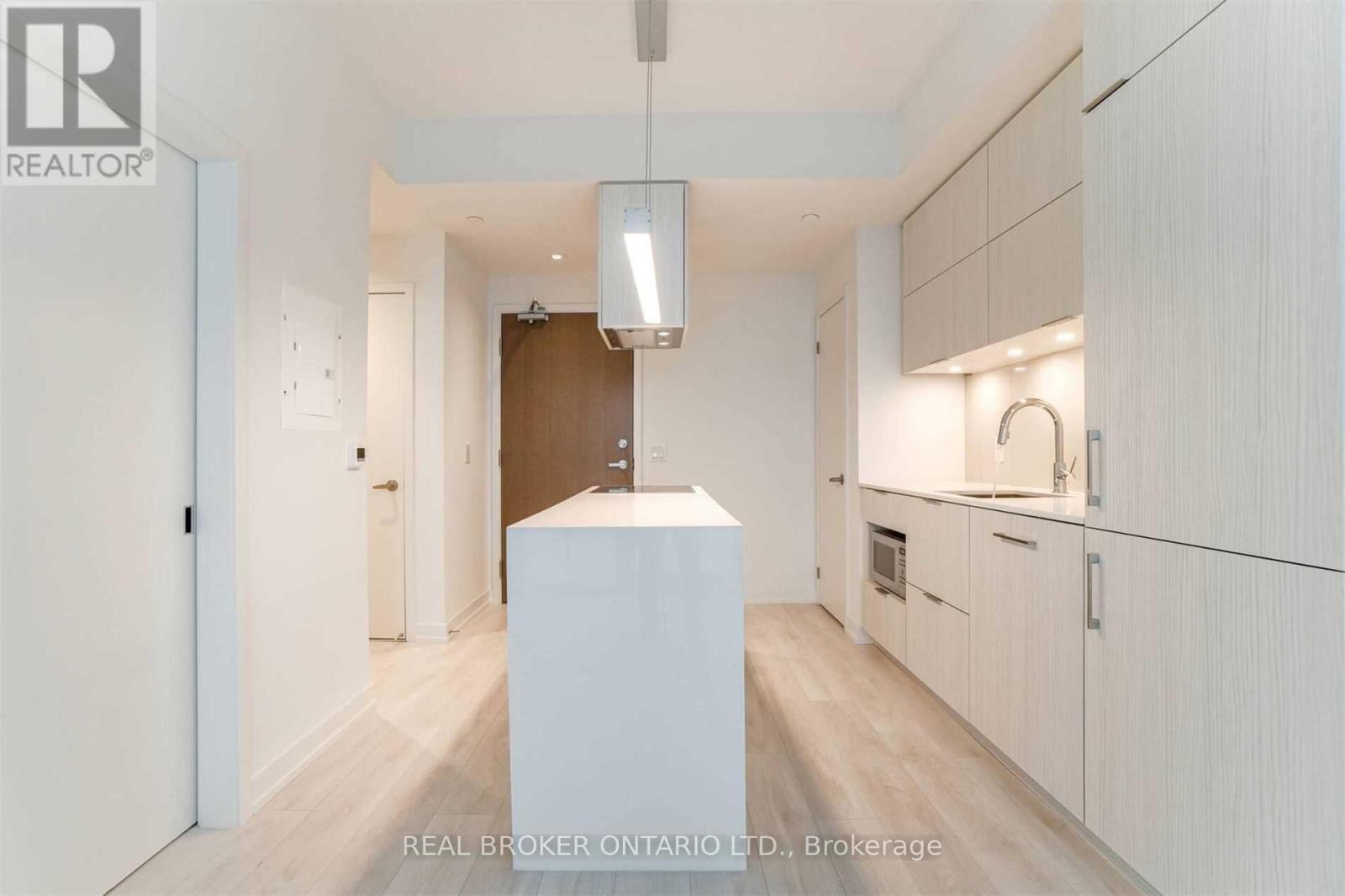2704 - 15 Lower Jarvis Street, Toronto, ON - Indoor Photo Showing Kitchen