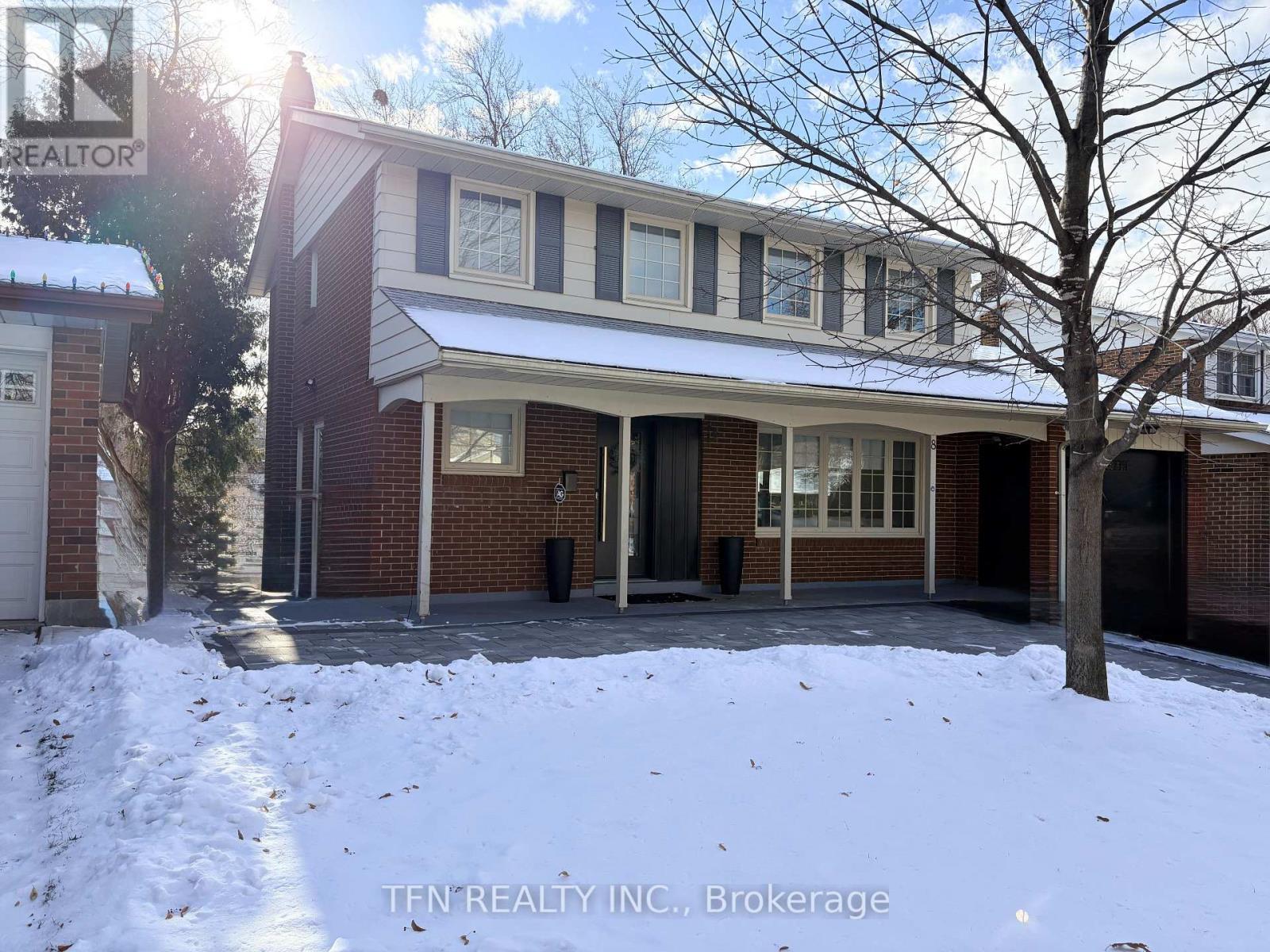 Bsmt - 8 Ravencliff Crescent, Toronto, ON - Outdoor