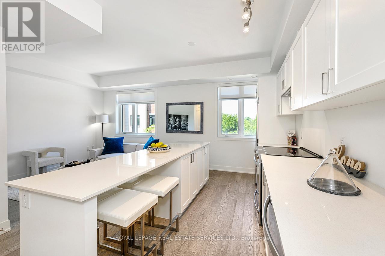 251 - 1075 Douglas Mccurdy Common, Mississauga, ON - Indoor Photo Showing Other Room