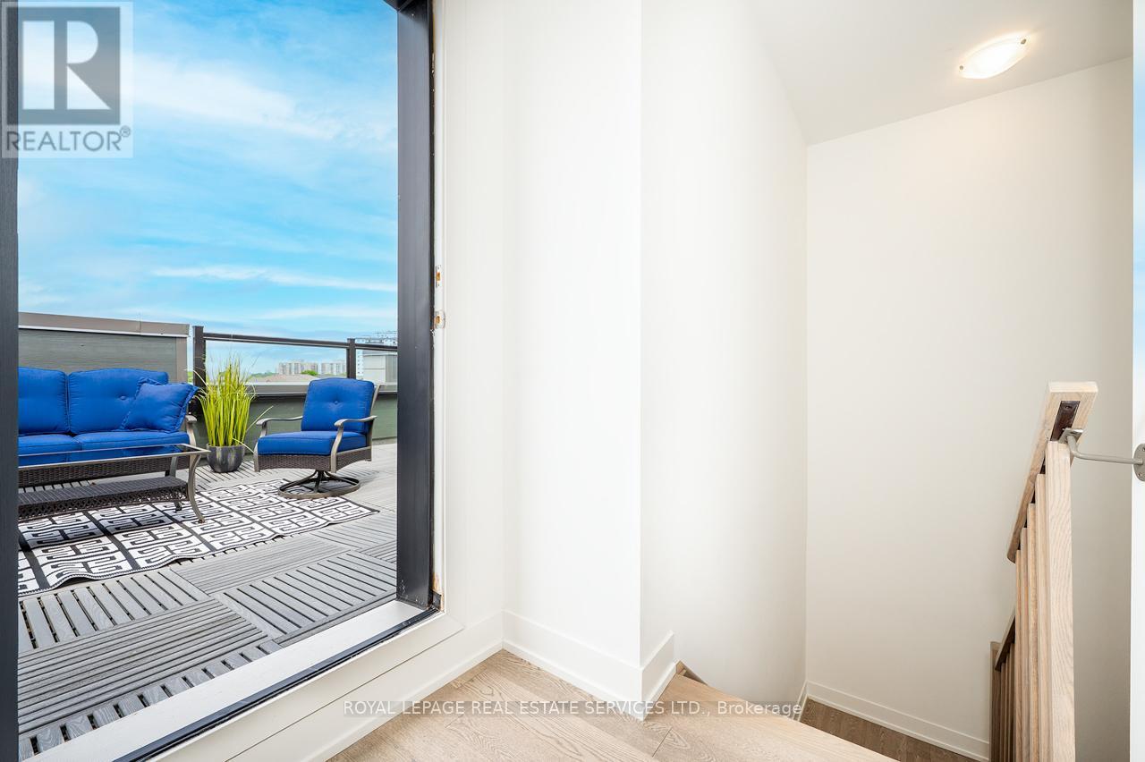 251 - 1075 Douglas Mccurdy Common, Mississauga, ON - Indoor Photo Showing Other Room