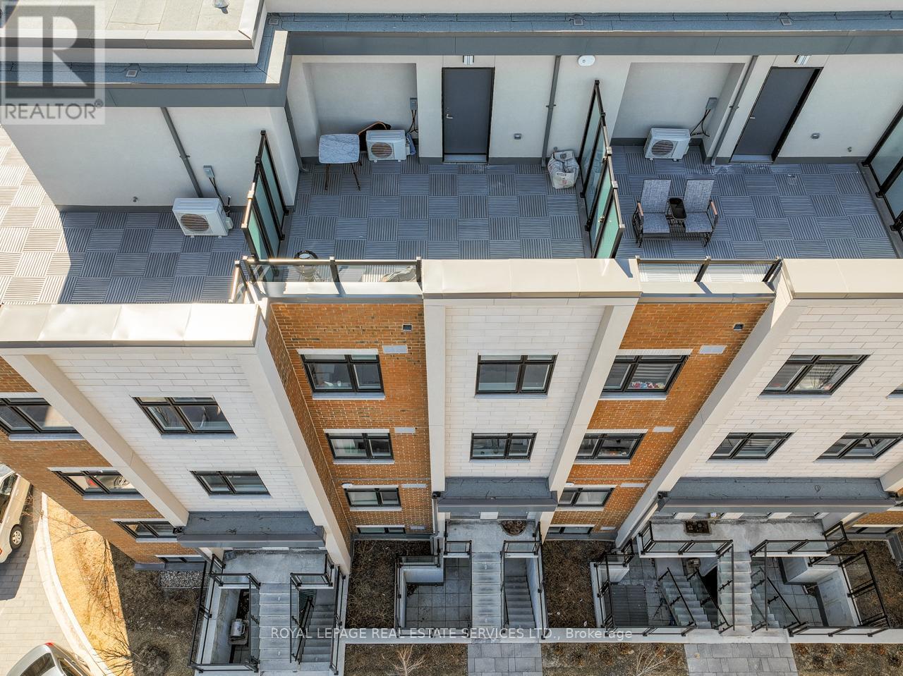 251 - 1075 Douglas Mccurdy Common, Mississauga, ON - Outdoor