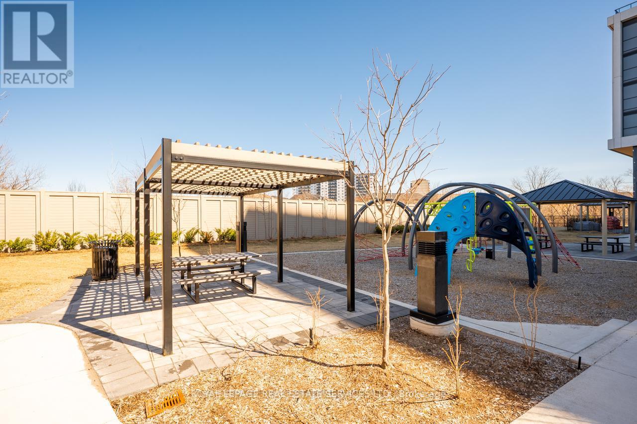 251 - 1075 Douglas Mccurdy Common, Mississauga, ON - Outdoor