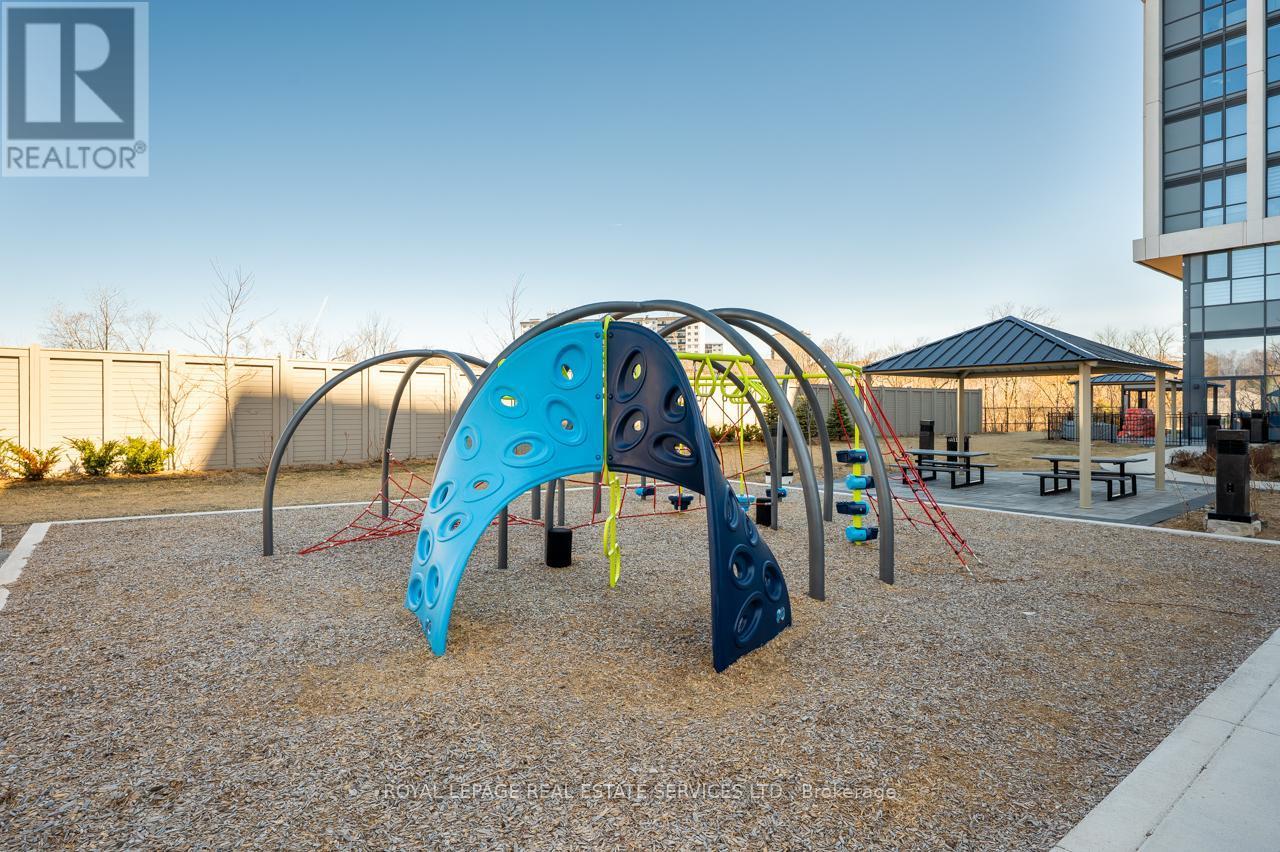 251 - 1075 Douglas Mccurdy Common, Mississauga, ON - Outdoor