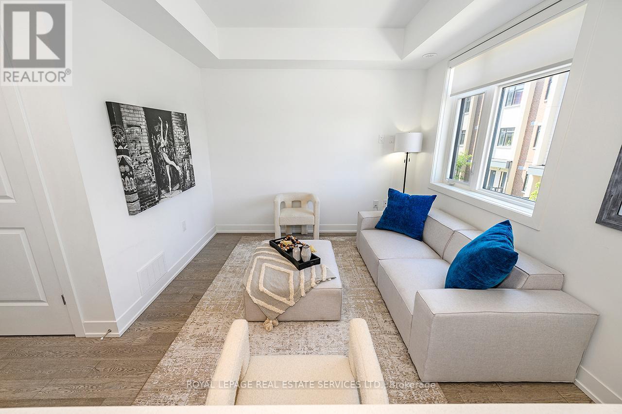 251 - 1075 Douglas Mccurdy Common, Mississauga, ON - Indoor