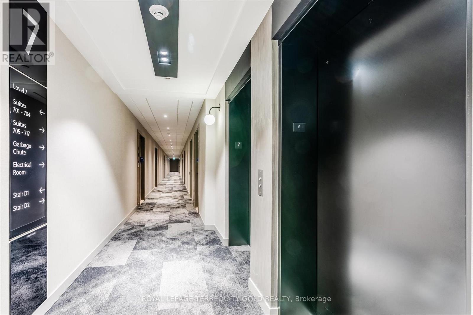 705 - 720 Whitlock Avenue, Milton, ON - Indoor Photo Showing Other Room