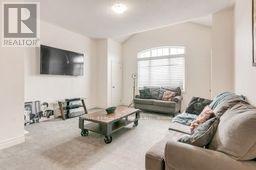 4 Bassett Crescent, Brampton, ON - Indoor Photo Showing Living Room