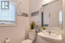 4 Bassett Crescent, Brampton, ON - Indoor Photo Showing Bathroom