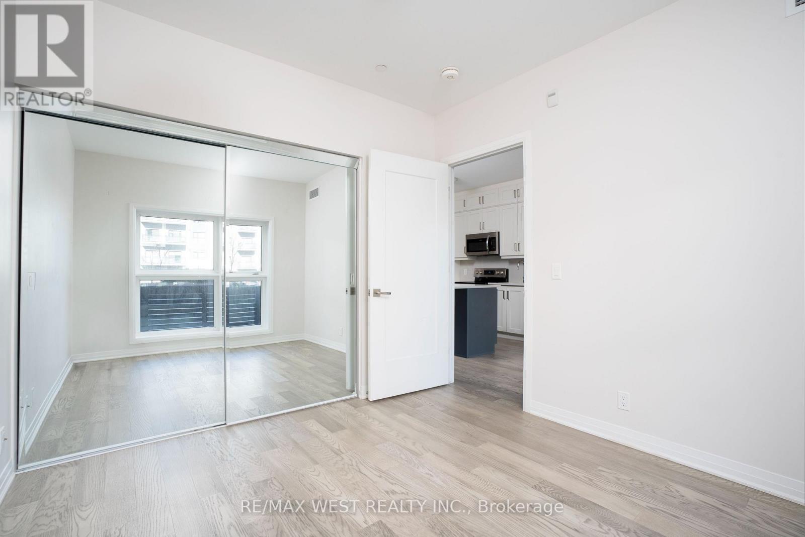 133 - 102 Grovewood Common, Oakville, ON - Indoor Photo Showing Other Room