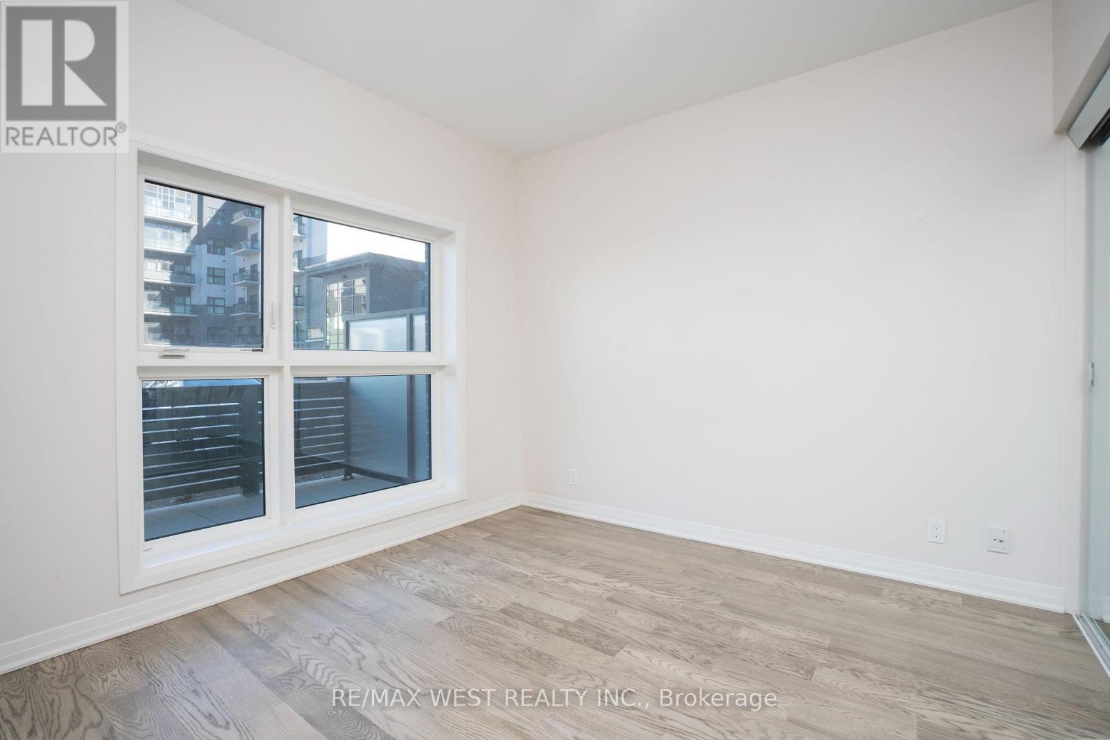 133 - 102 Grovewood Common, Oakville, ON - Indoor Photo Showing Other Room