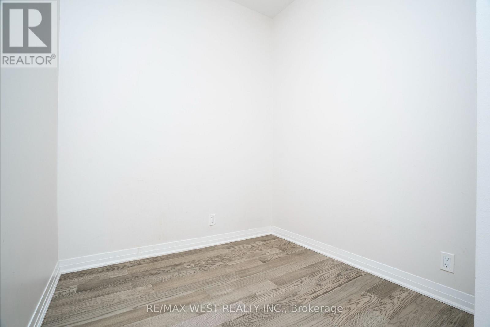 133 - 102 Grovewood Common, Oakville, ON - Indoor Photo Showing Other Room