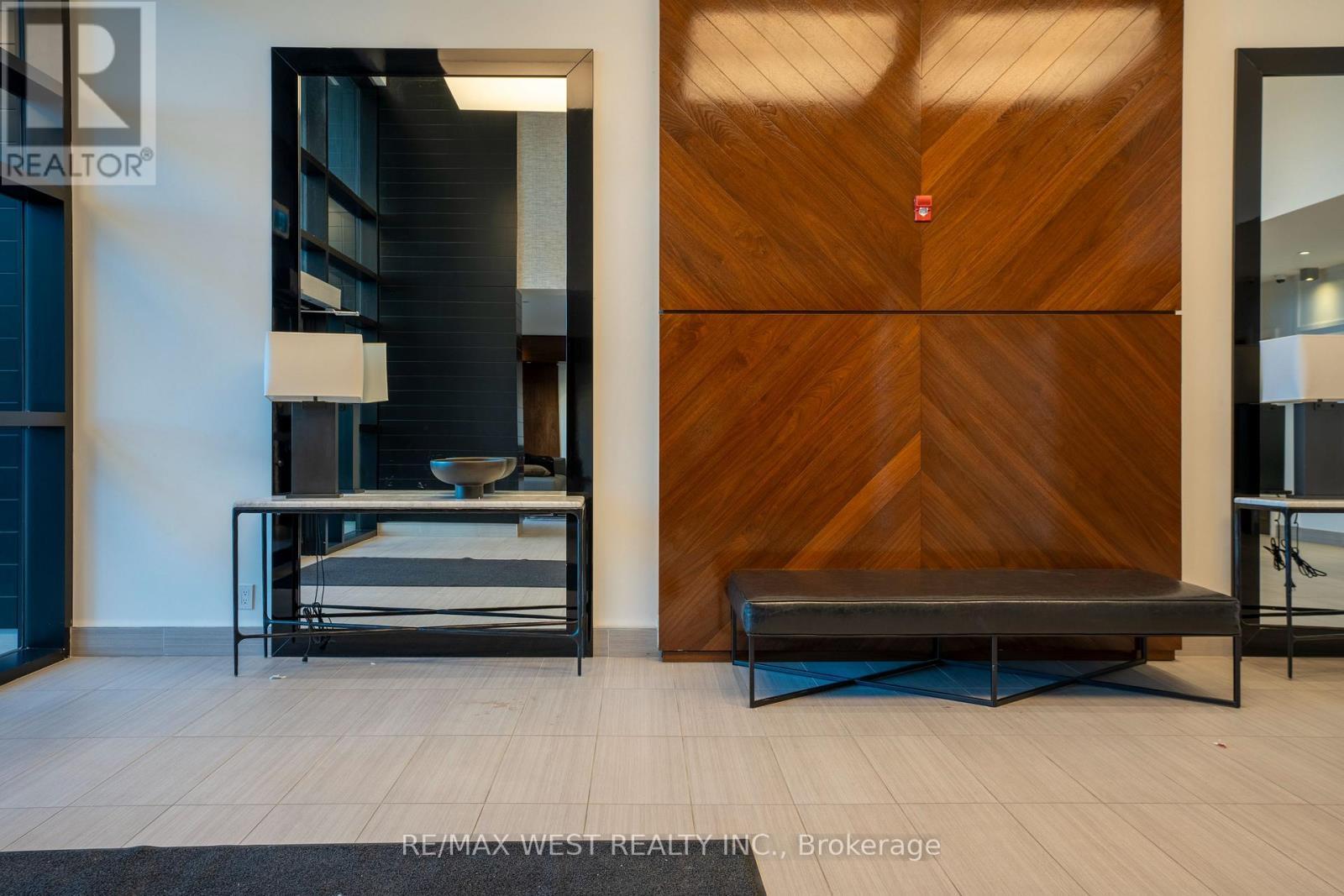 133 - 102 Grovewood Common, Oakville, ON - Indoor Photo Showing Other Room