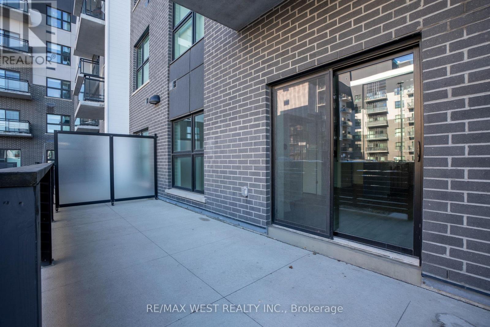 133 - 102 Grovewood Common, Oakville, ON - Outdoor